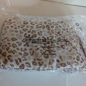 NWT 2pc Sonia Kashuk Makeup Bag Set Animal Print Designer Christmas Holiday Gift